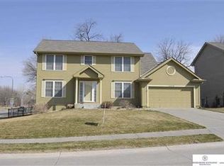 10036 Idora St, La Vista, NE 68128