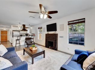 107 Stirling Rd, Dania, FL 33004