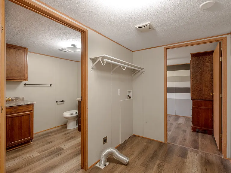 37 Riverside Ln #C — Photo 18