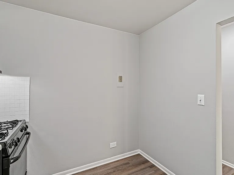 Unit 563-404 Breakfast Nook | Apartment Homes For Rent in Bartlett, IL | Bartlett Lakes
