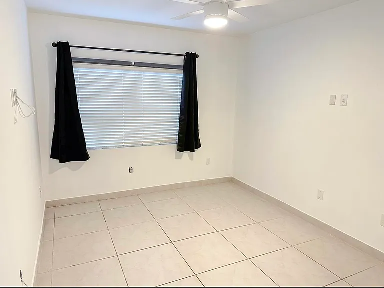 50 SW 3rd Ave #1060 — Photo 17
