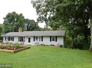 9602 Crystal Falls Dr, Hagerstown, MD 21740