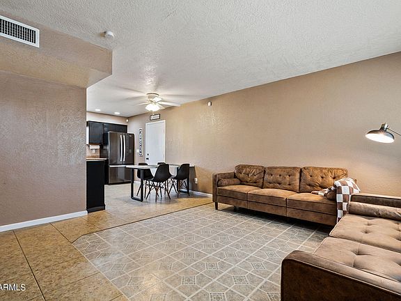 4th image of 4442 W SUNNYSLOPE Lane