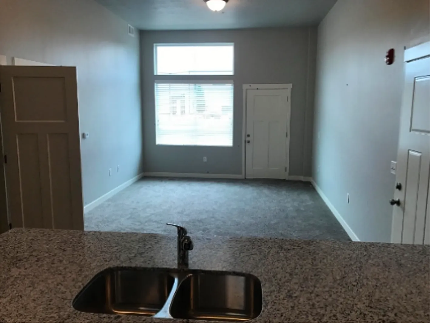 Lyman Triplex — Photo 4