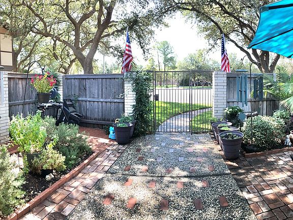 2nd image of 4649 Orchid Ln