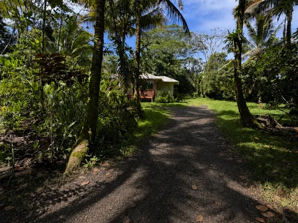 15-1552 15th Ave, Keaau, HI 96749