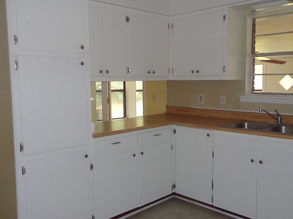 5th image of 110 Glenwood Dr
