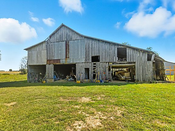 5th image of 795 White Rd