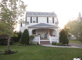 60 Lee Ave, Patchogue, NY 11772