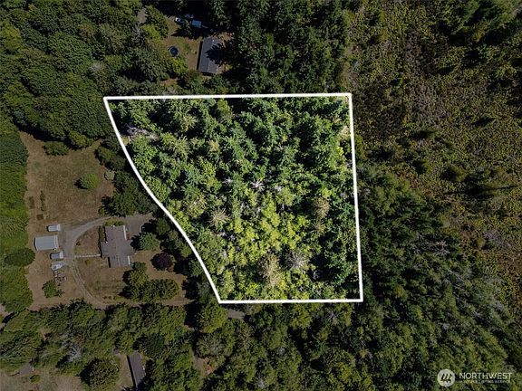 3rd image of 0 E Greenview Lane