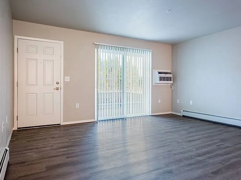 PRAIRIE VIEW ESTATES — Photo 5
