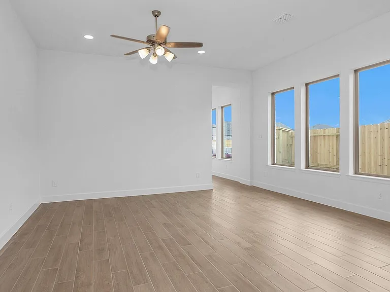2914 Sunrise Field Ln — Photo 3