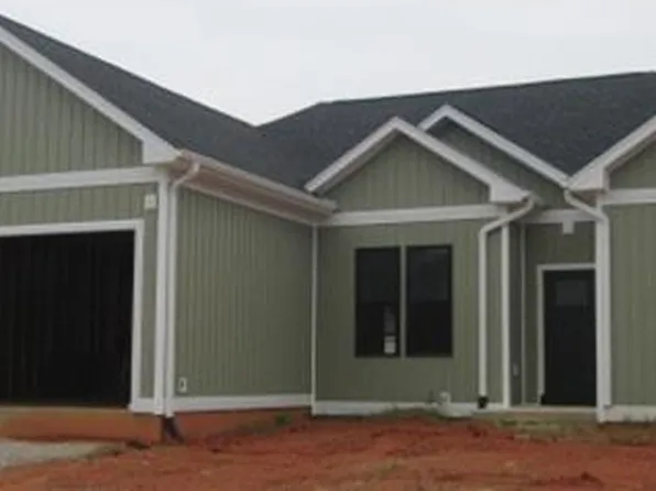 103 Granite Dr, Danville, VA 24540