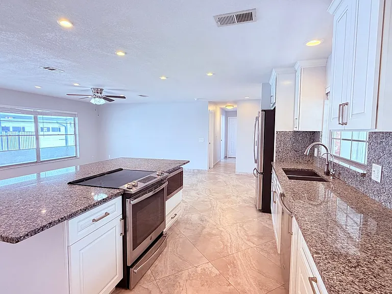 6 Carriage Hill Cir — Photo 40