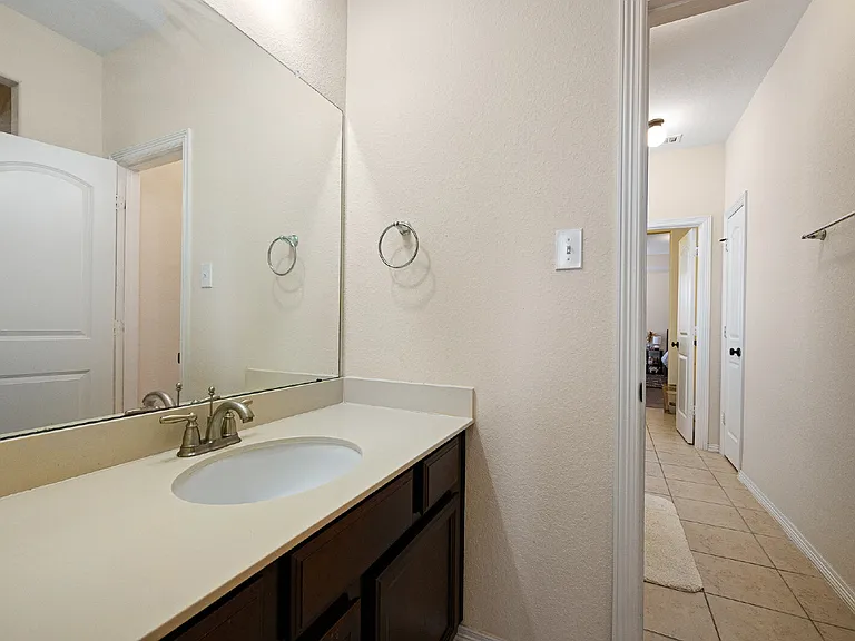 4627 Miramar Dr — Photo 32