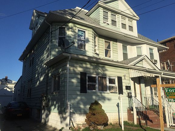 2nd image of 9517 123rd St