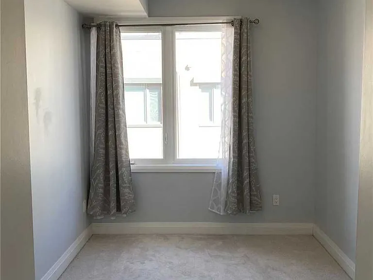 8 McClarys Way — Photo 12