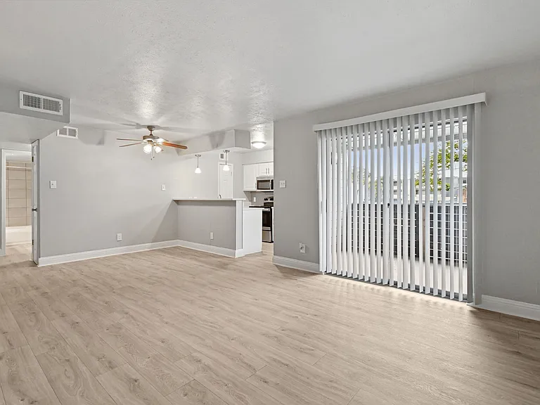Avondale Parc @ Bellmar — Photo 28