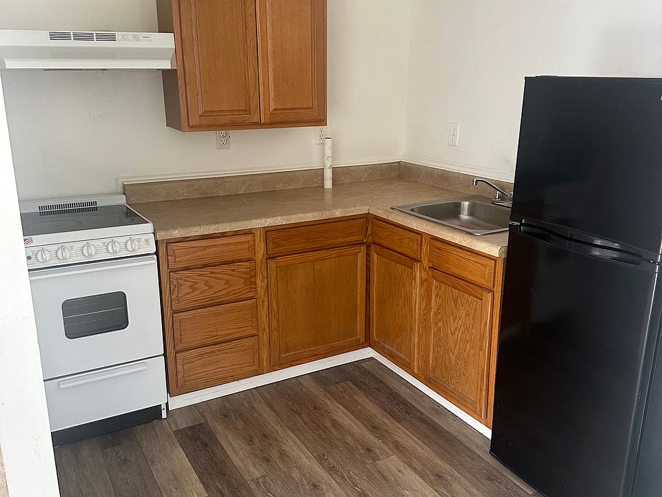 2nd image of 2228 Union St #2