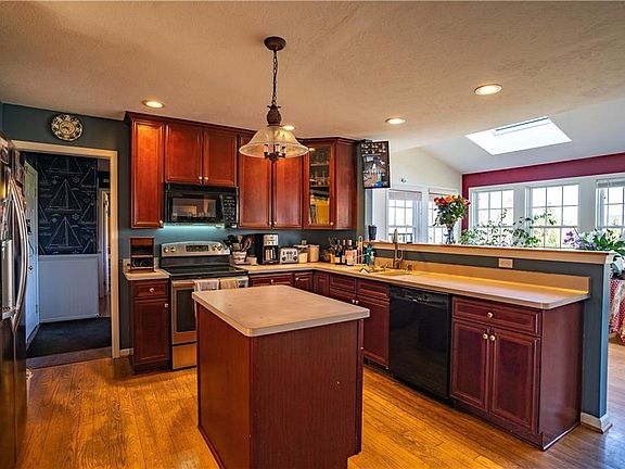 4th image of 5210 Park Meadow Ln