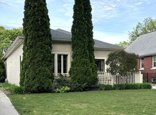 4920 N Newhall STREET, Whitefish Bay, WI 53217