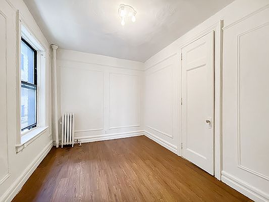 4th image of 665 W 160th St #G2