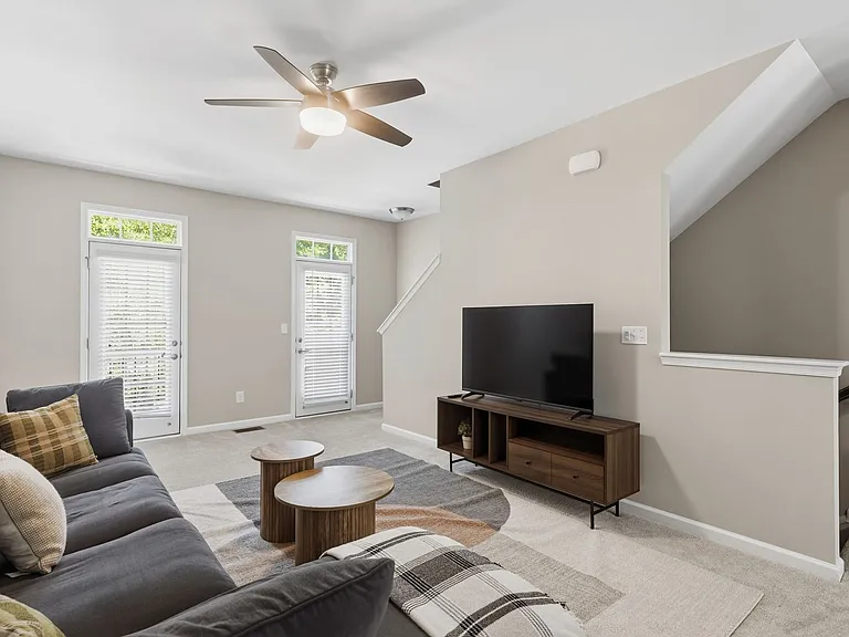 13842 Winmau Ln — Photo 11