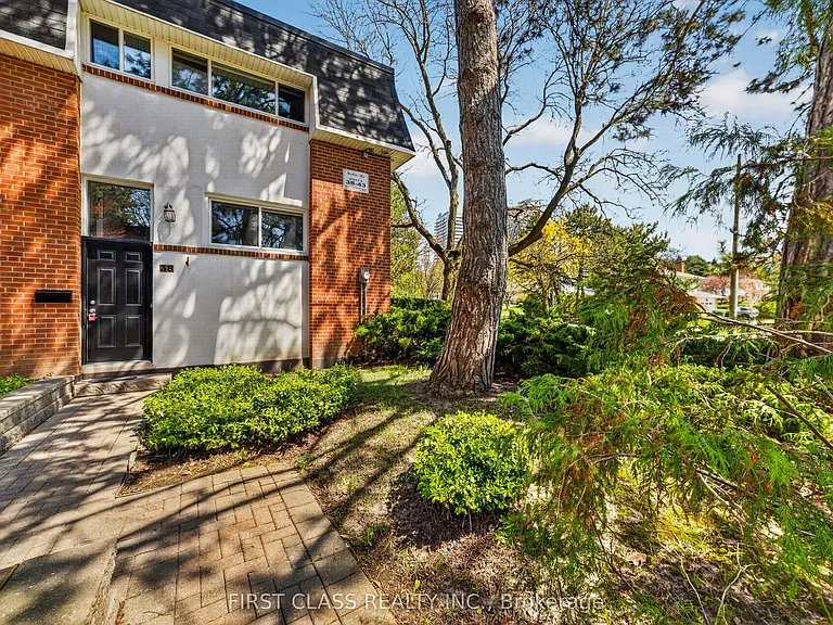96 George Henry Blvd #38 — Photo 25