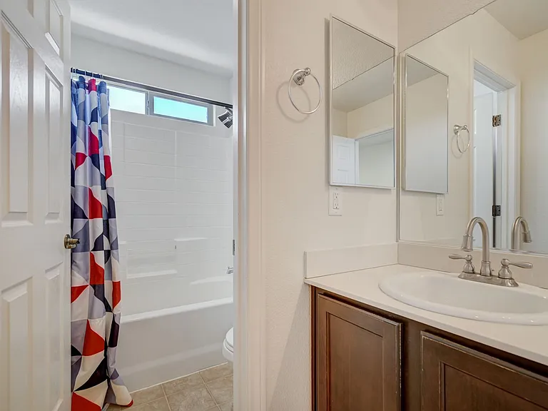 6637 Cliff Shore Ct — Photo 50