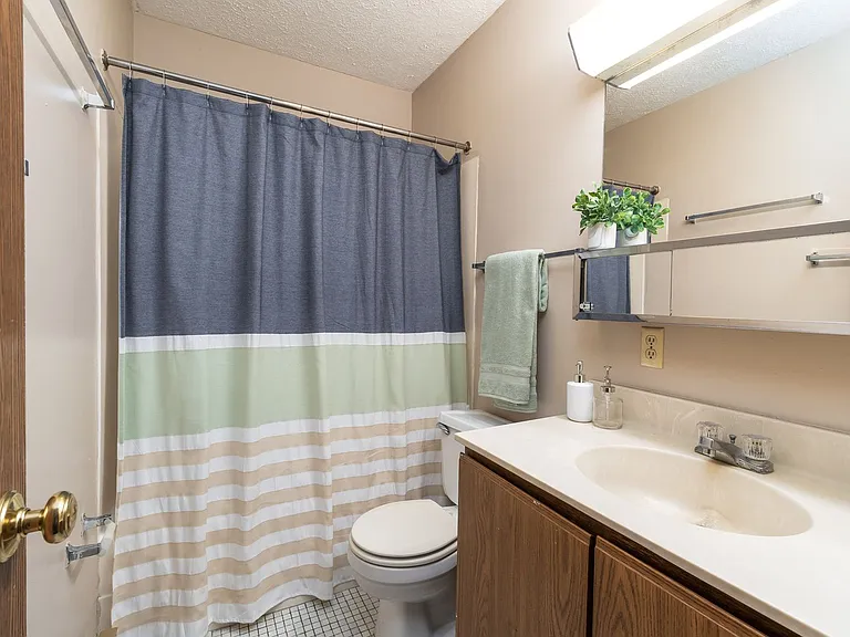 515 W Stadium Ave #5 — Photo 6