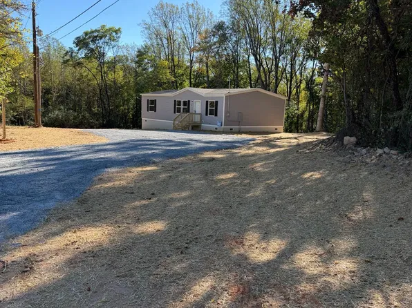 136 Avery Ln, Madison Heights, VA 24572