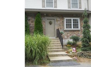 309 White Birch Ln, Blandon, PA 19510
