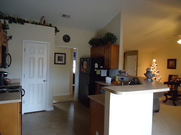 2nd image of 116 Oakleigh Dr