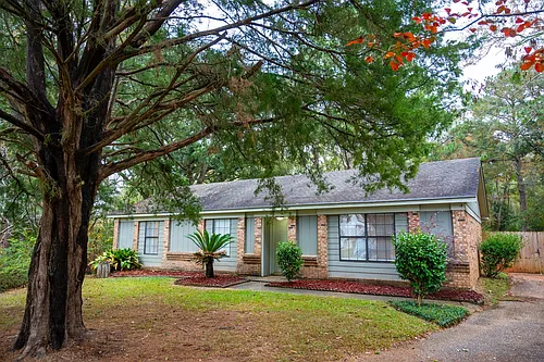 9151 McFarland Ct Photo 1