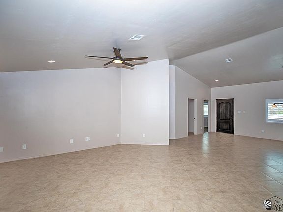 2nd image of 5940 E 36th Pl