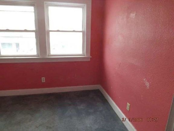 5th image of 939 E 129th St