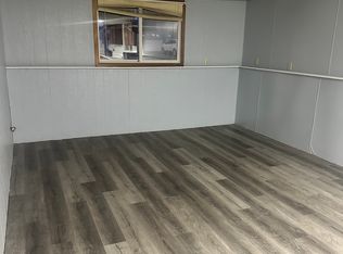 203 S 1st St #2, Parkston, SD 57366