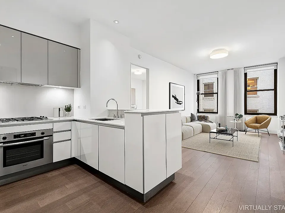 25 Broad St #17M