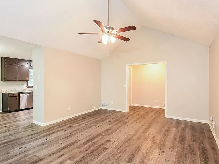 1471 Daniel Ln — Photo 6