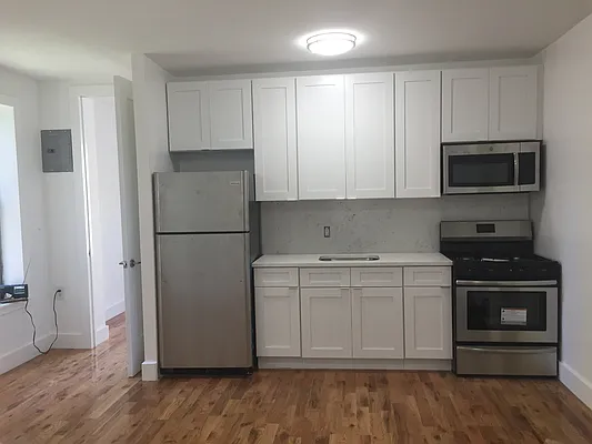 Rented by Arena Real Estate | media 1