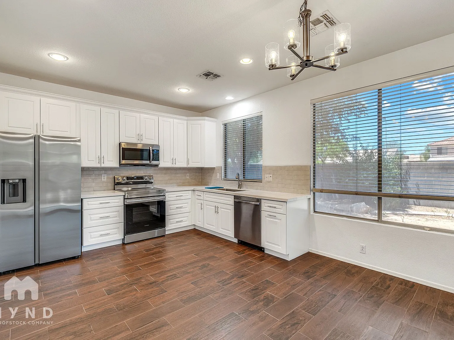 4 bed, 3.0 bath, 1892 sqft, $2,525 — Photo 2