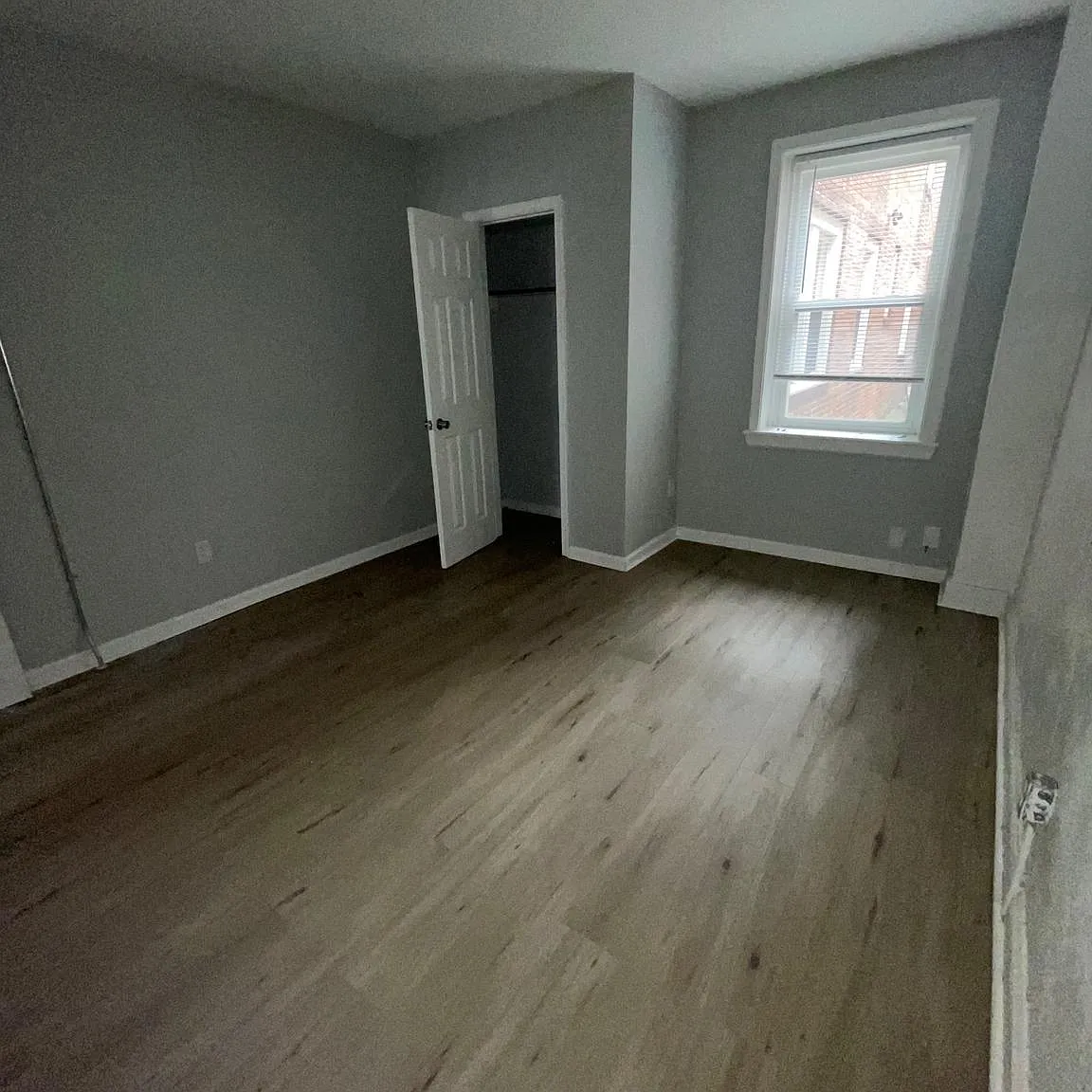 1 bed, 1.0 bath, 3400 sqft, $1,250 — Photo 3