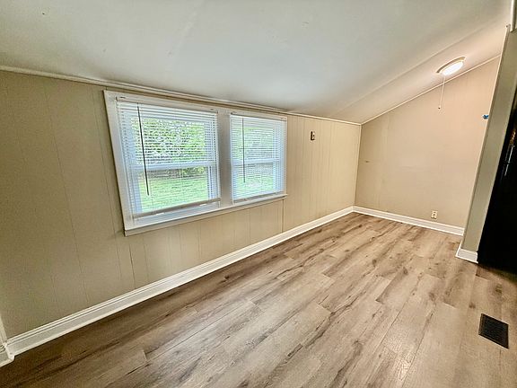 4th image of 3407 Calais Dr