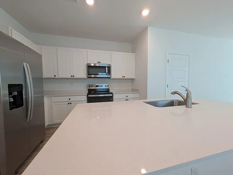 3225 Schoolmarm St — Photo 5