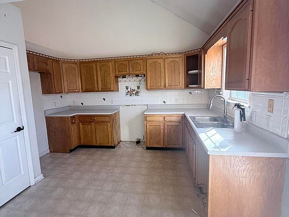 5th image of 132 Brently Woods Dr