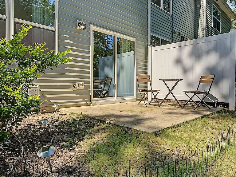 1005 Dakine Dr — Photo 29