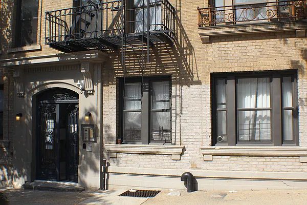 Rented by New Amsterdam Realty Group | media 23