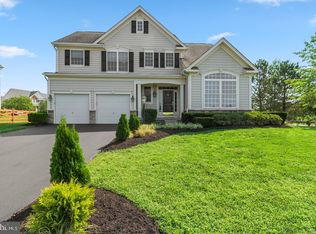 9291 Rainbow Falls Dr, Bristow, VA 20136