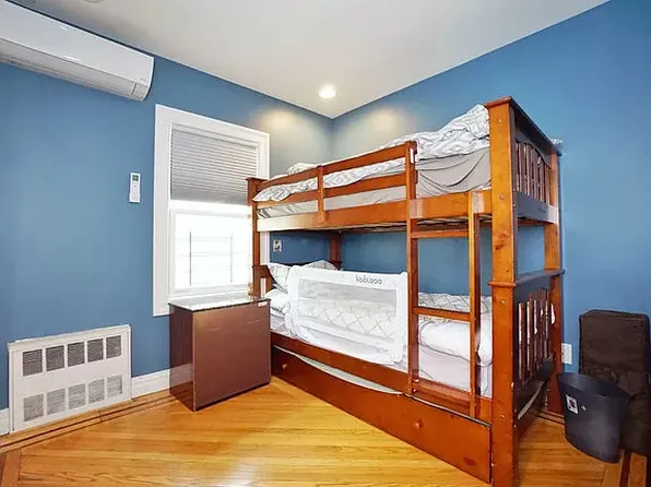 1346 East 65th Street image 5 of 12