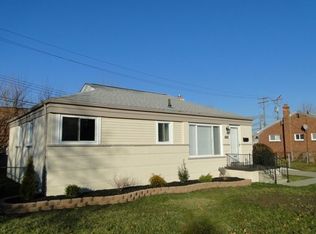 29306 Elmira St, Livonia, MI 48150